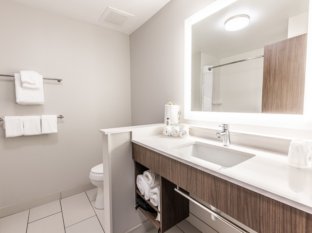 Holiday Inn Express & Suites Rantoul By IHG主图