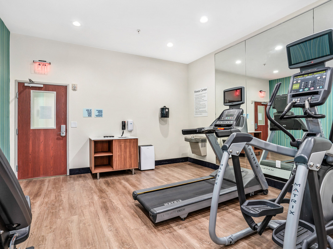 Holiday Inn Express & Suites Van Buren-Ft Smith Area by IHG主图