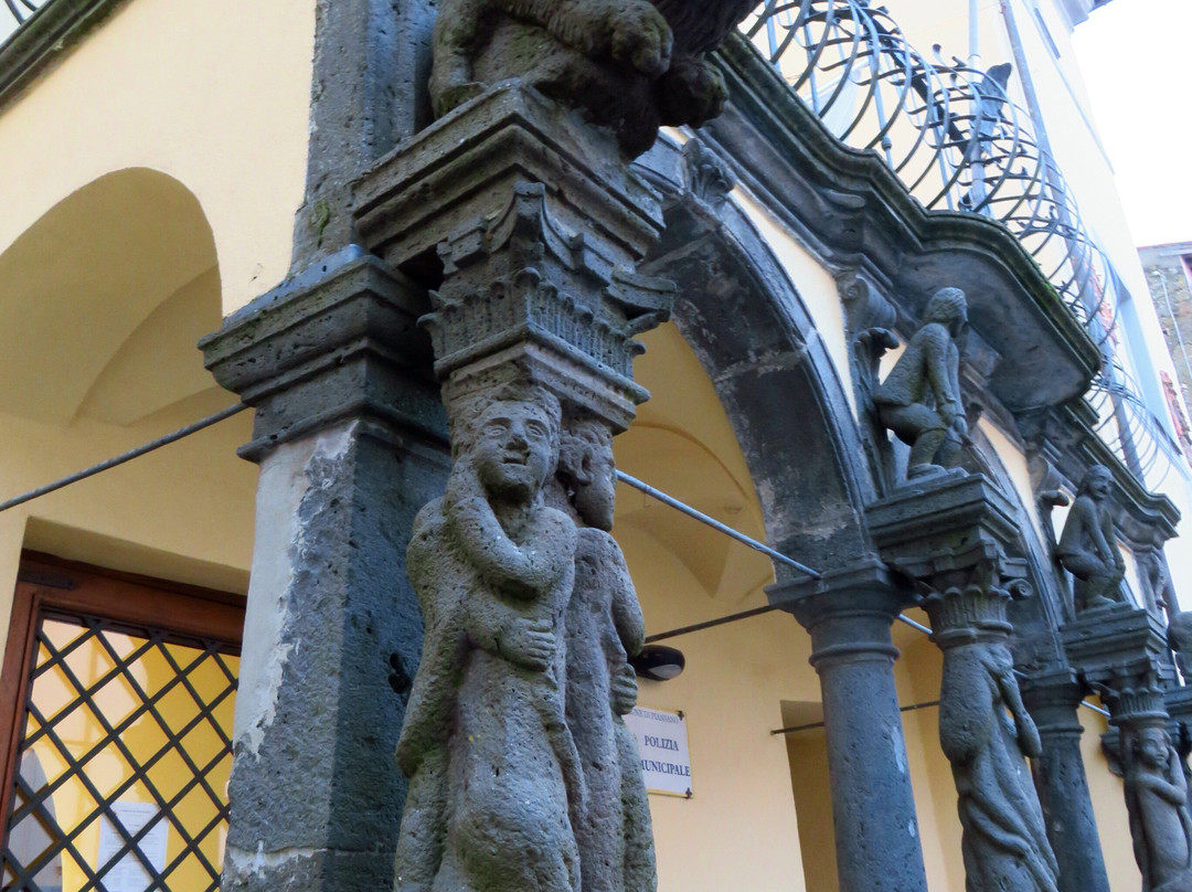 Portico Del Palazzo Comunale-Piansano必去景点