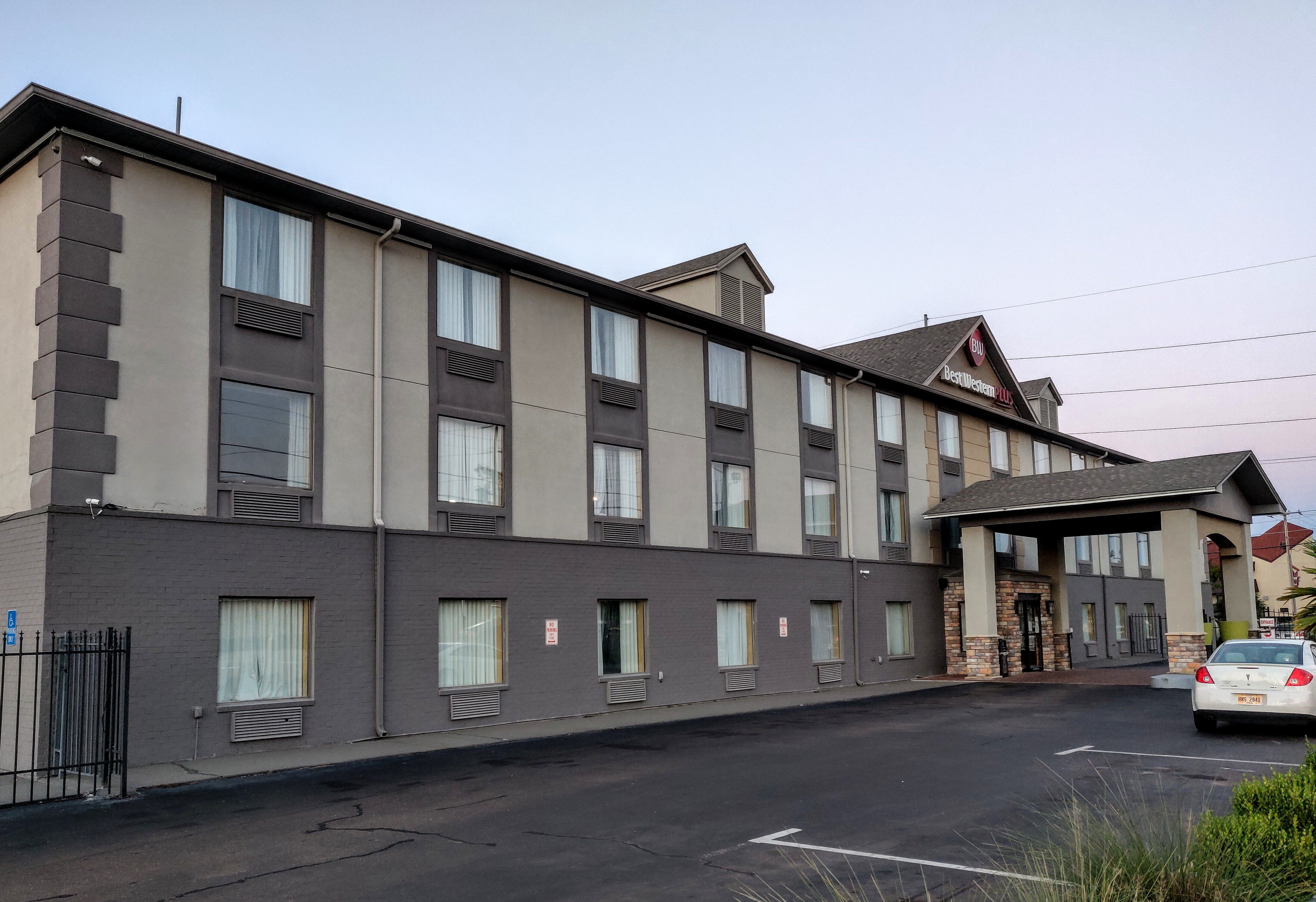 Best Western Plus Jackson Downtown-Coliseum-浴室