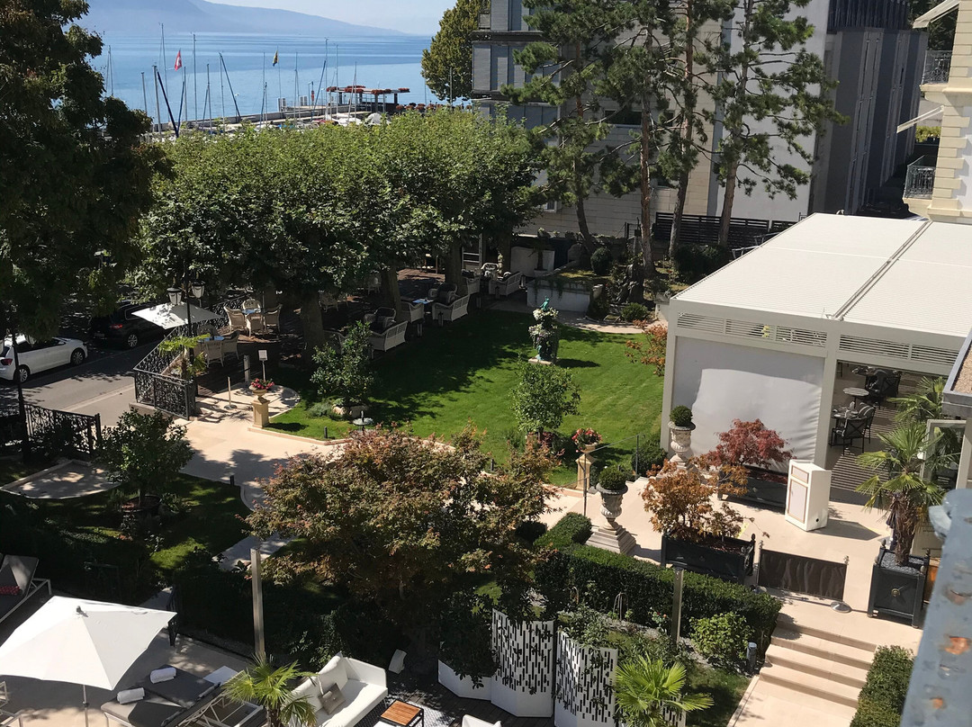 怡东大湖景酒店主图