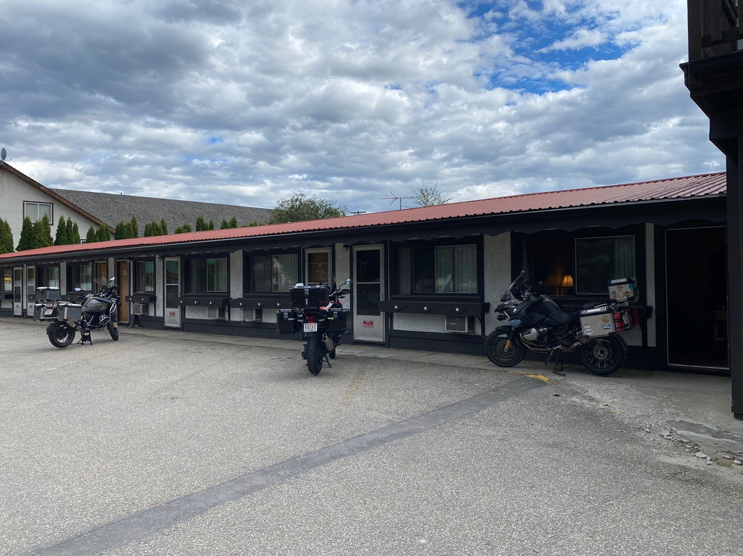 Yellowhead Motel主图