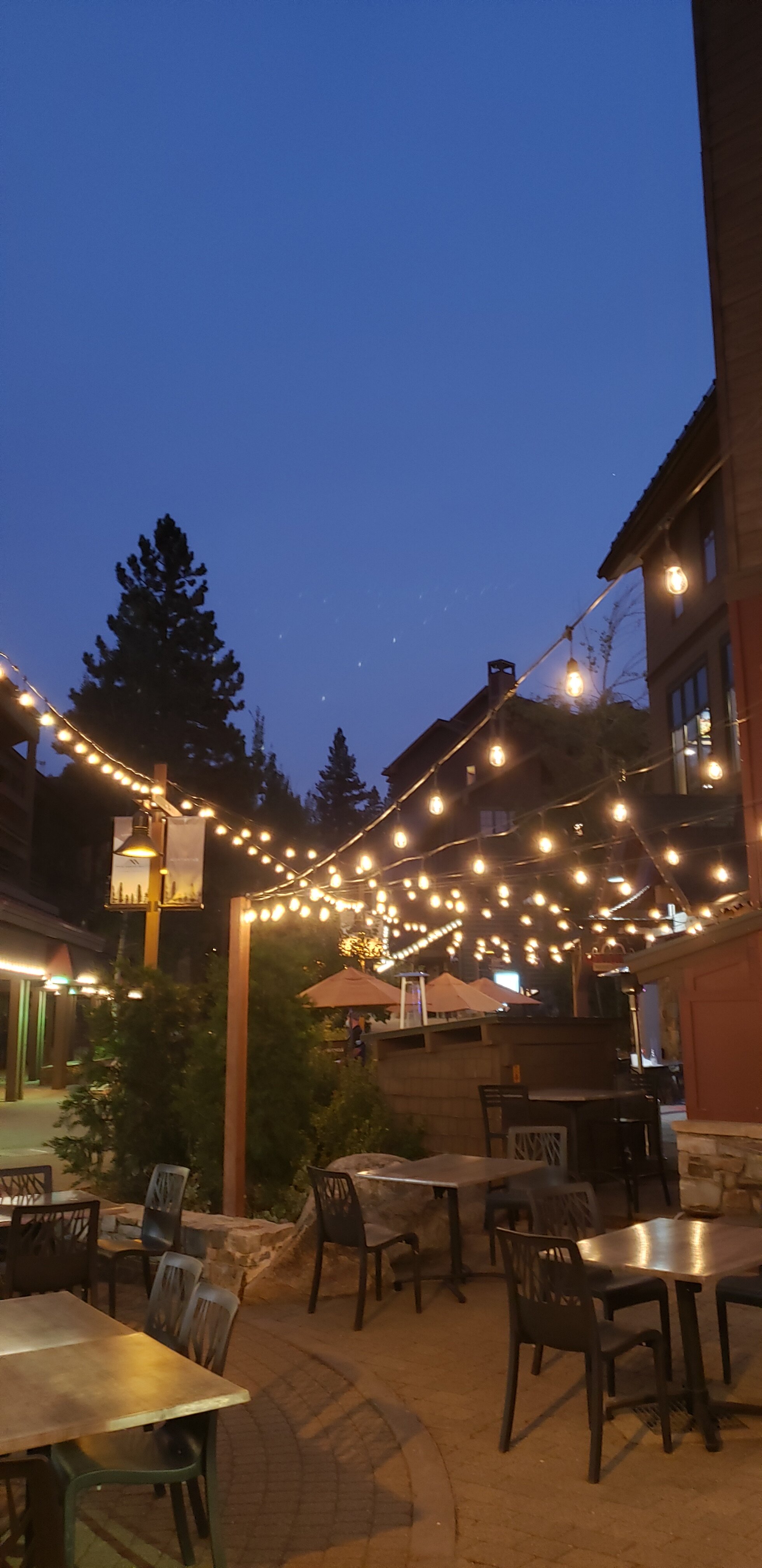 East West Hospitality-浴室