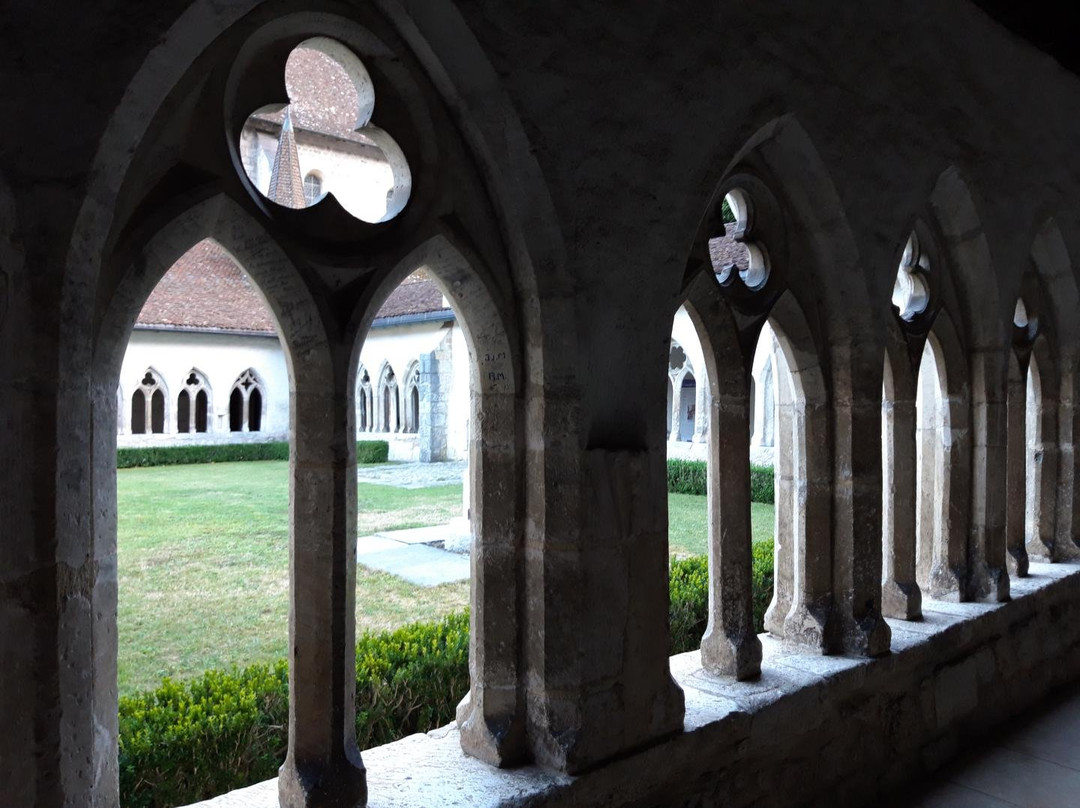 Cloître de St-Ursanne-Saint-Ursanne必去景点