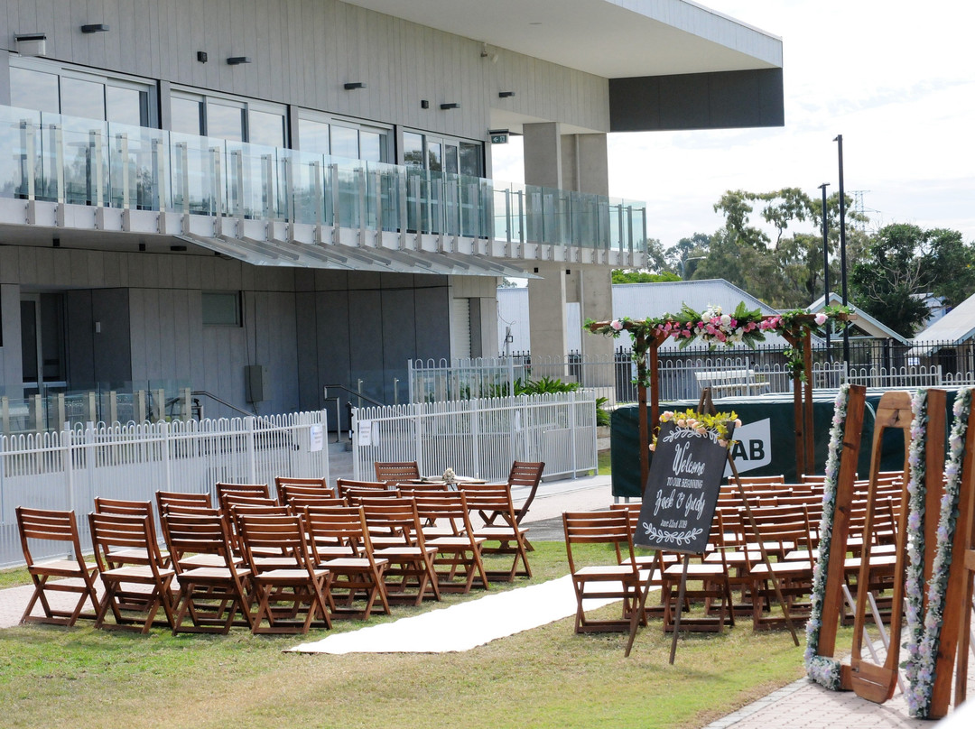 Ipswich Turf Club Inc-伊普斯威奇必去景点