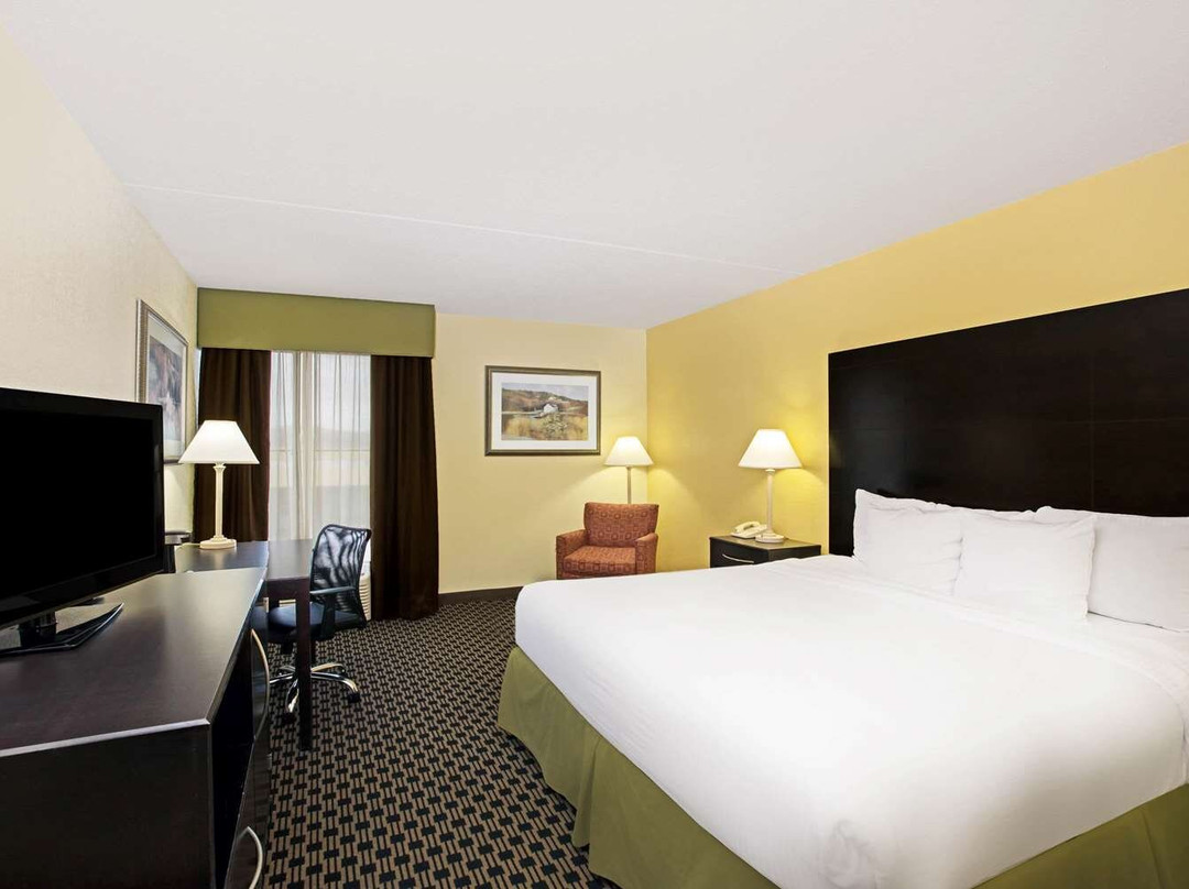 La Quinta Inn & Suites By Wyndham Salina主图