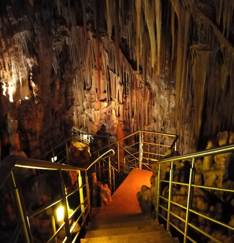 Kastania Cave-Kastania必去景点