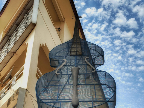 Moonlight Gallery Cafe-Sitrah必去景点