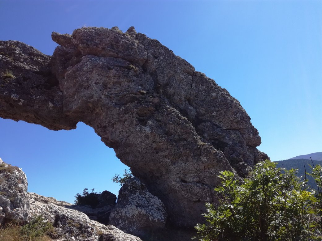 Pierre Percée-Pierre-Chatel必去景点