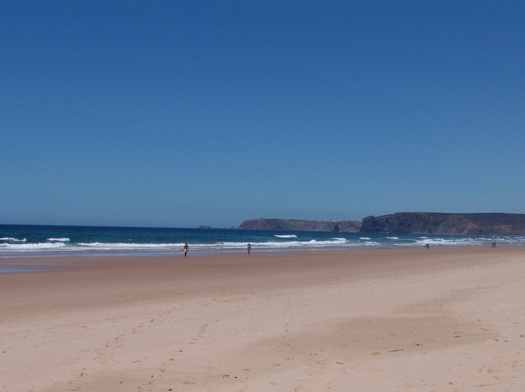 Vale Figueiras Beach景点图片