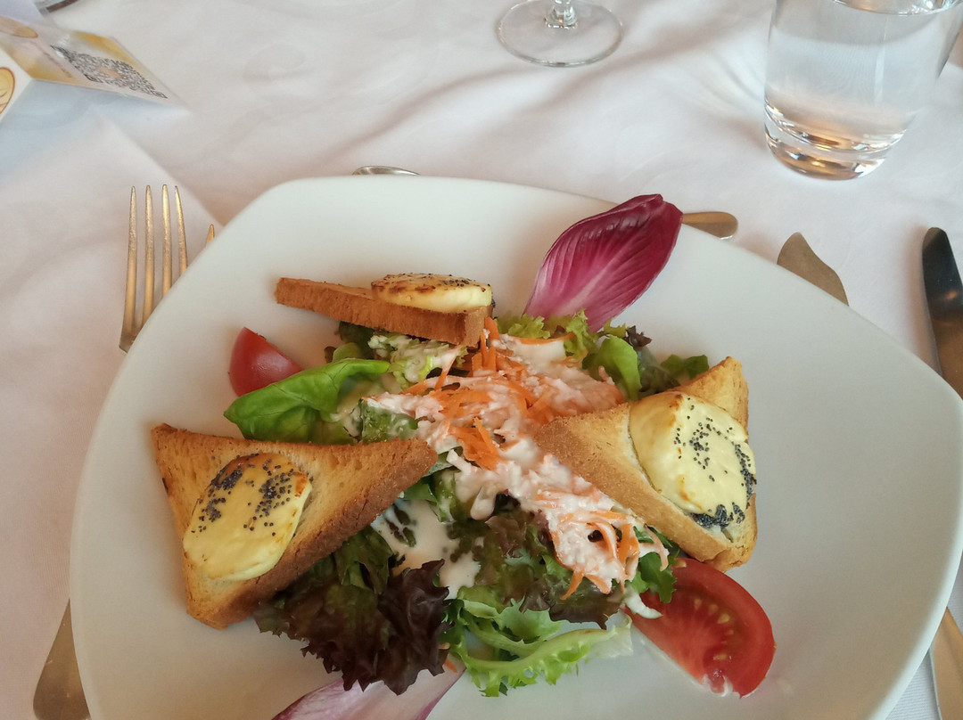 Au Bois le Sire主图