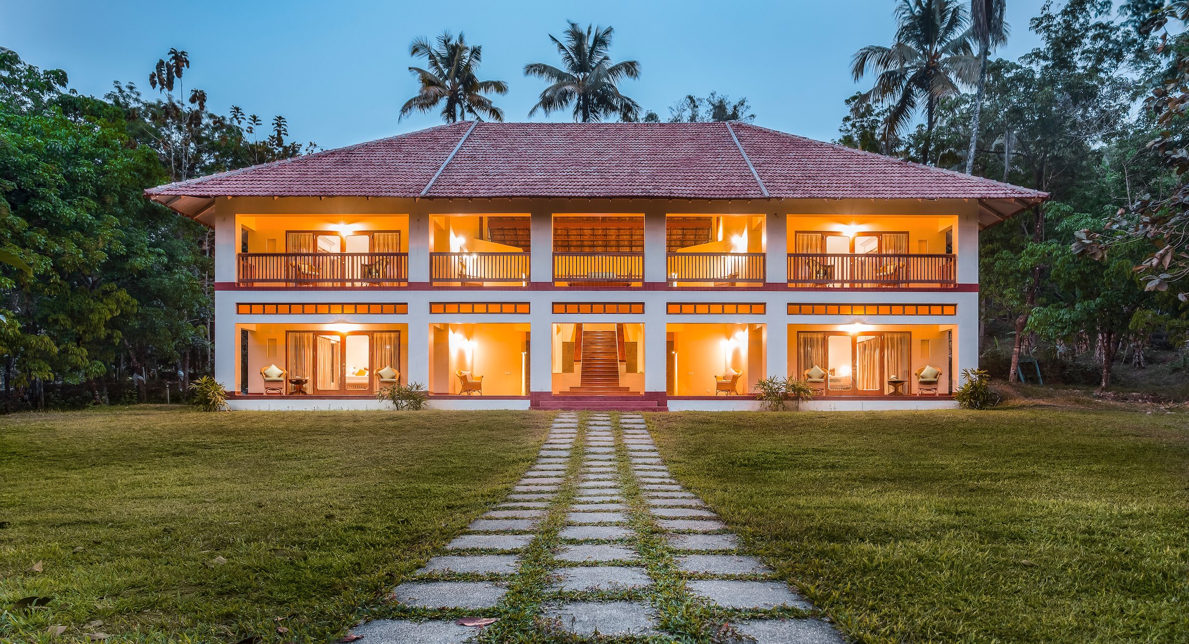 Windermere River House-官方