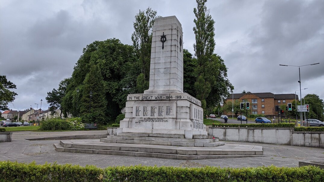 Airdrie Cenotaph War Memorial景点图片