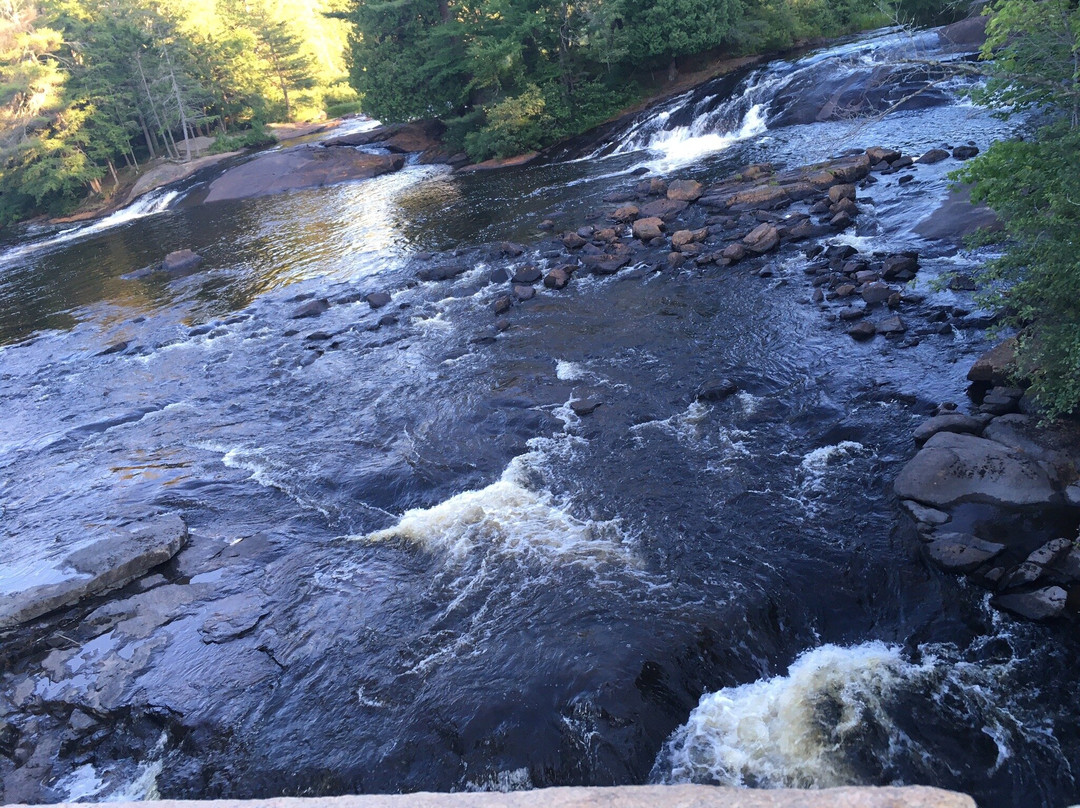 Bog River Falls景点图片
