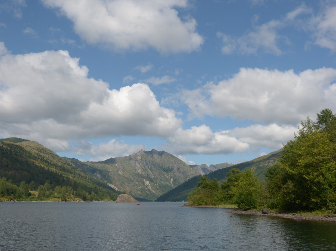 Coldwater Lake景点图片