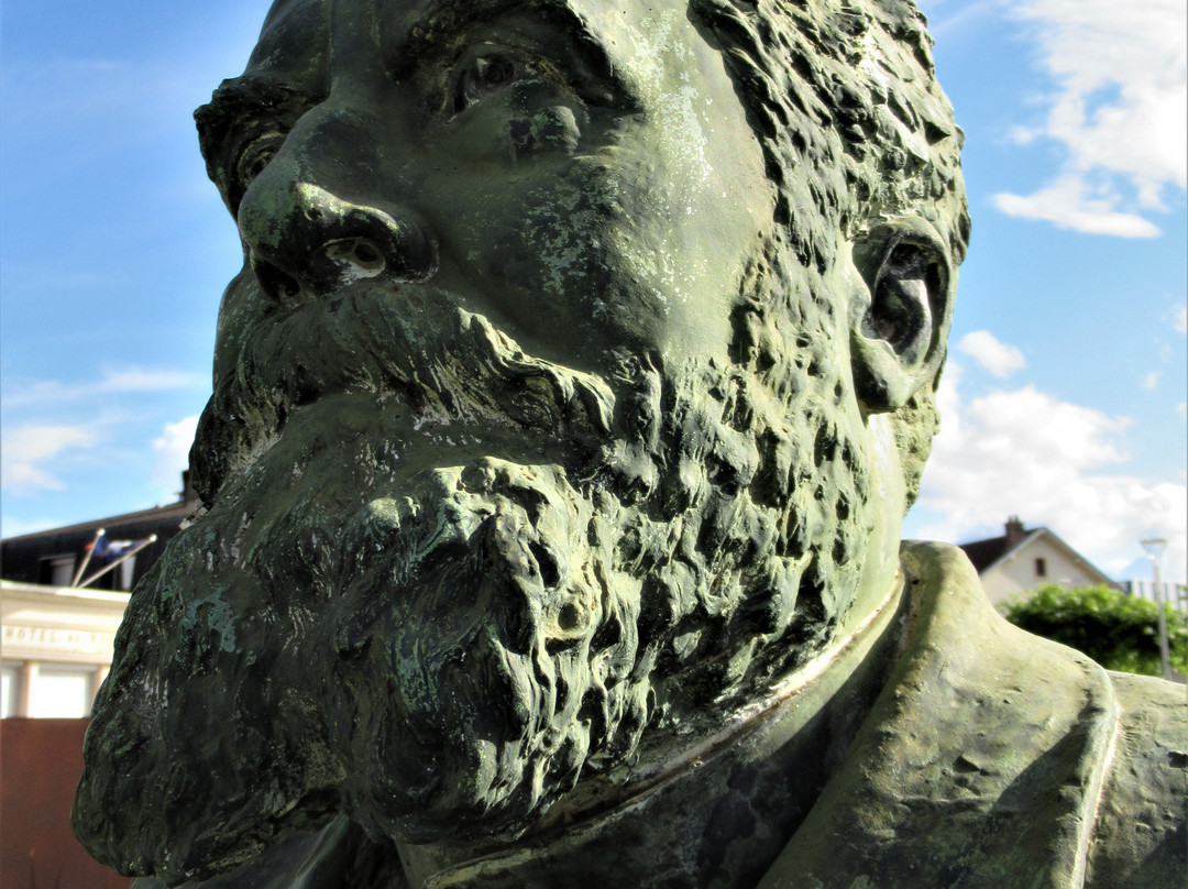 Monument À Jaurès景点图片