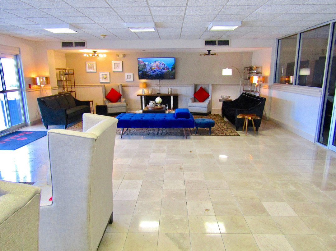 Ramada by Wyndham Sarasota Waterfront主图