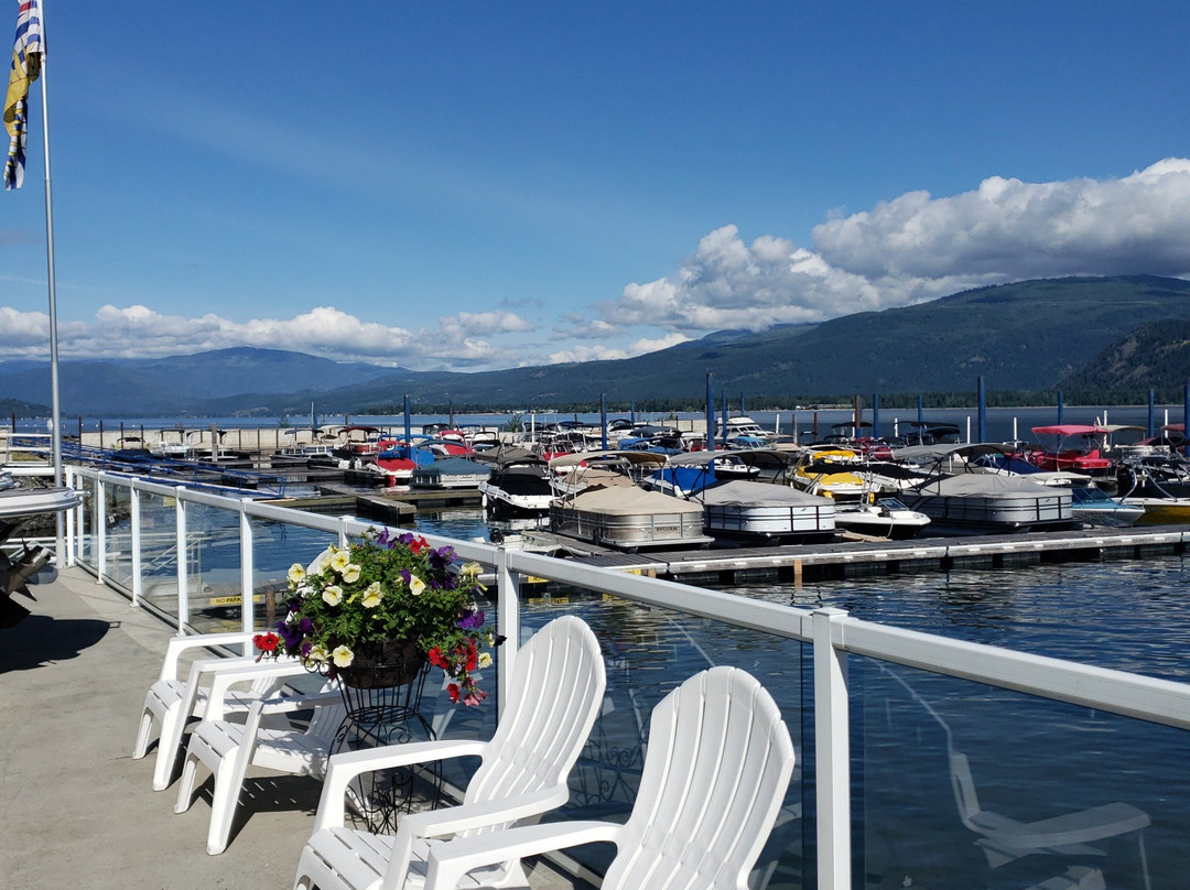 Shuswap Marina景点图片