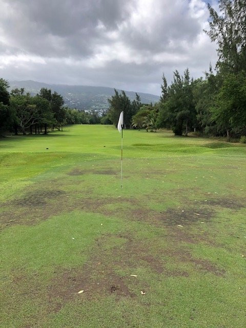 Golf de Bourbon-L'Etang-Sale必去景点