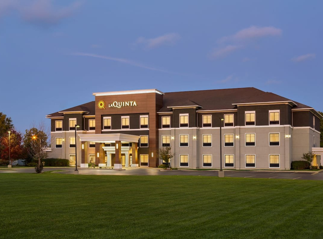 La Quinta Inn & Suites by Wyndham Lackawanna主图