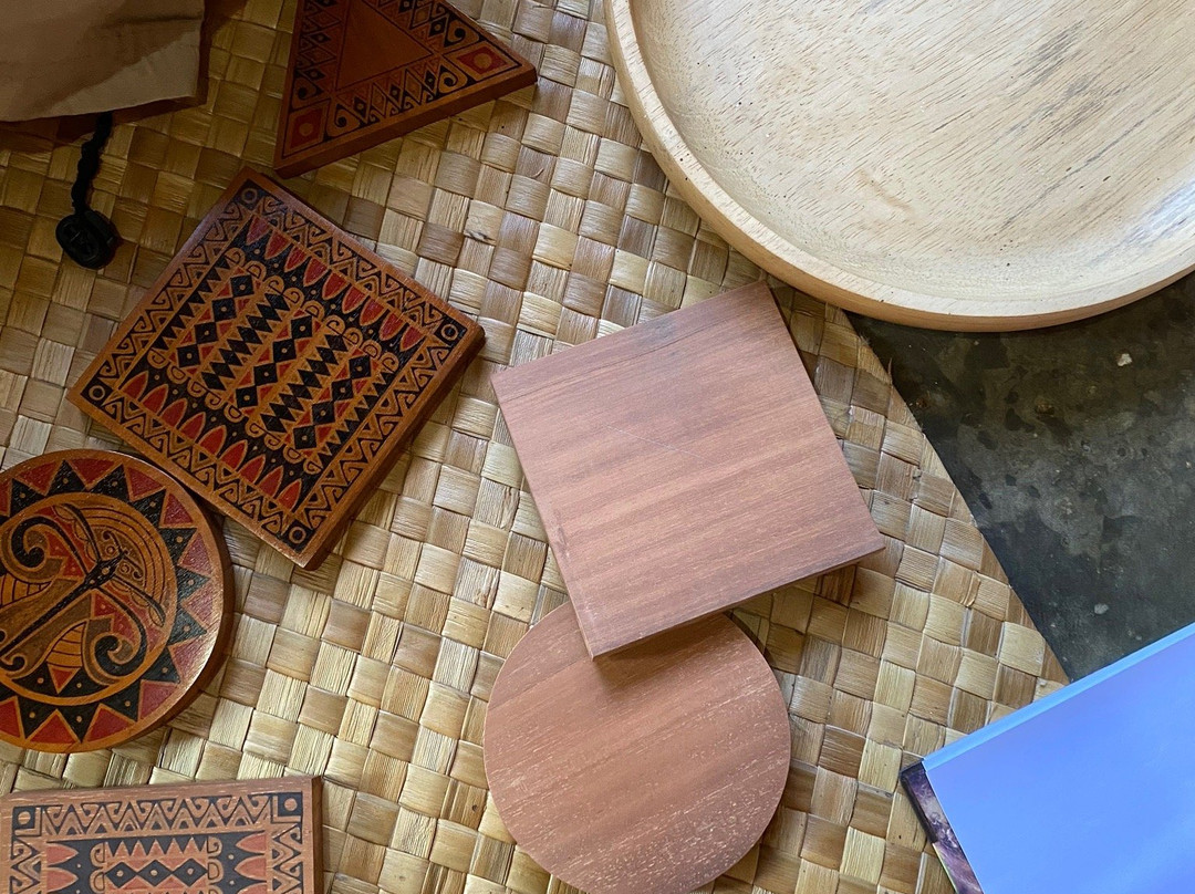 Lombok Wood Painting Community-龙目岛必去景点