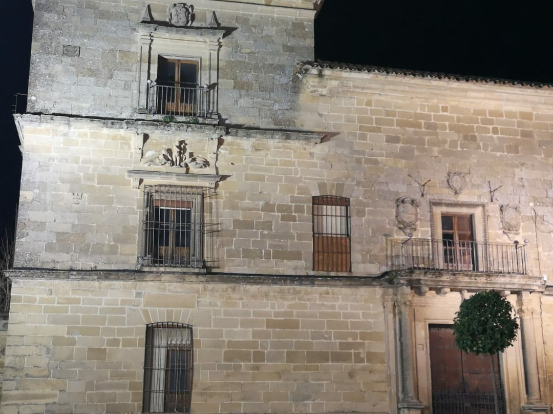 Palacio de Vela de los Cobos-乌维达必去景点
