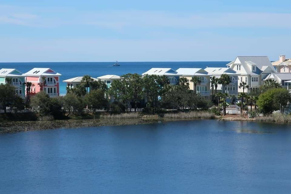 卡里隆海滩度假旅馆主图