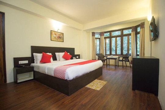 Hotel Luxxis Inn主图