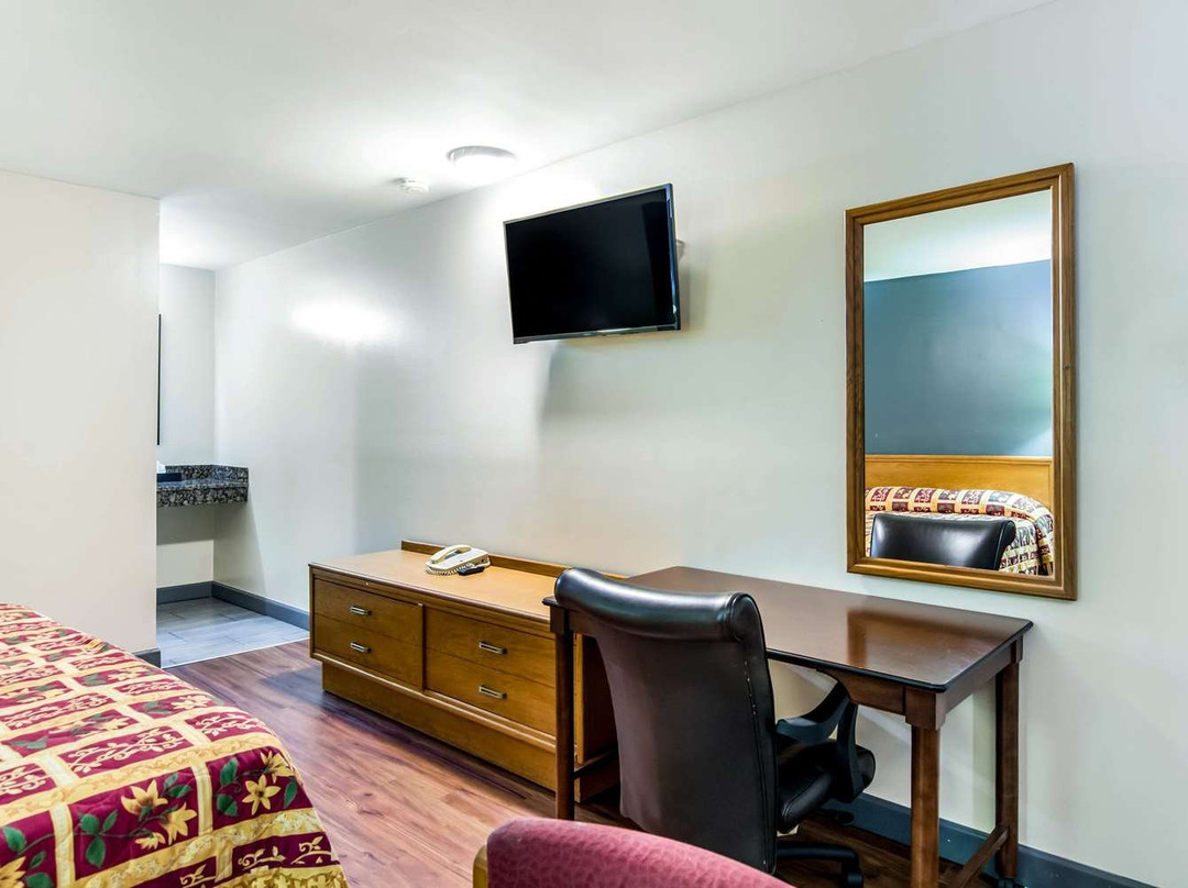 Rodeway Inn Richmond South主图