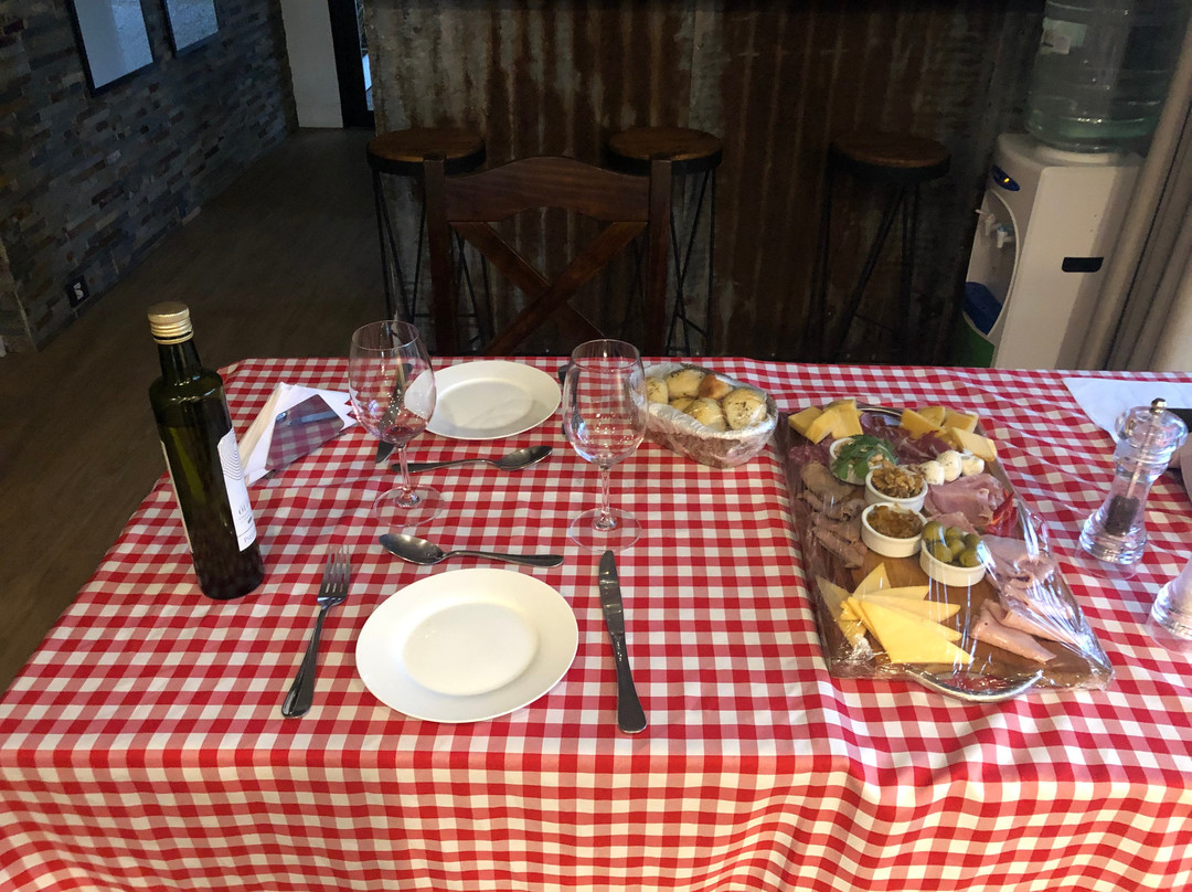 Pizzorno Lodge & Wine主图