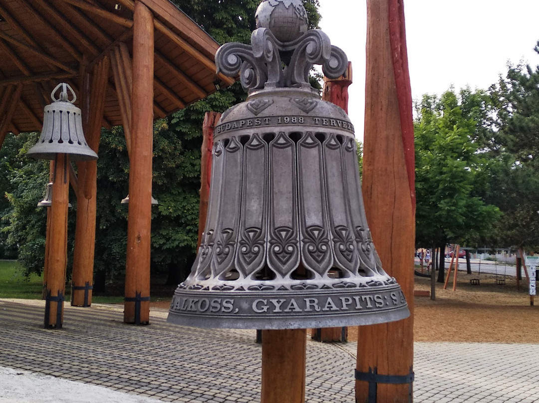Haranghaz Bell House景点图片