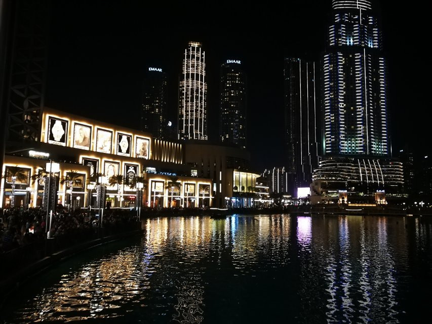 迪拜喷泉景点图片
