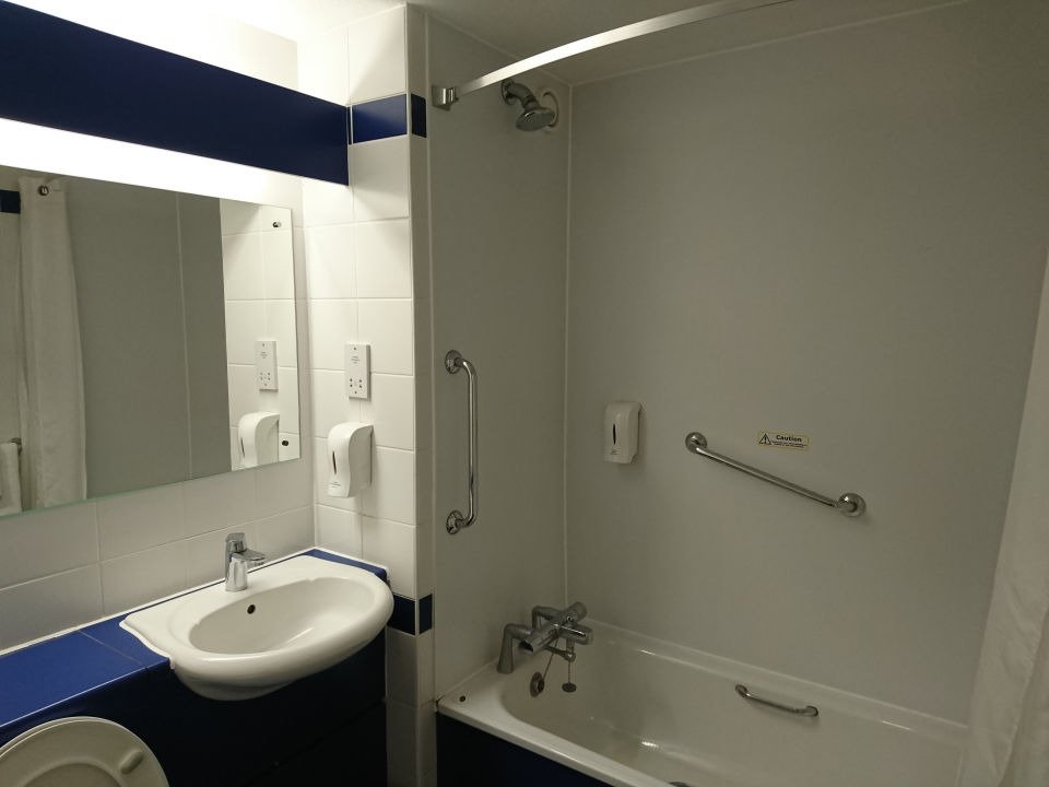 Travelodge Penrith-浴室