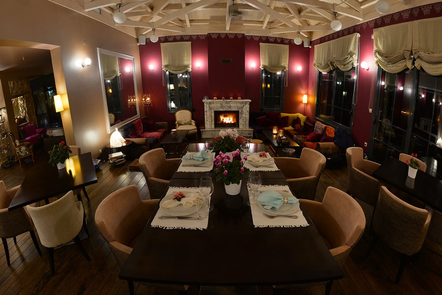 Astra Hotel-餐饮