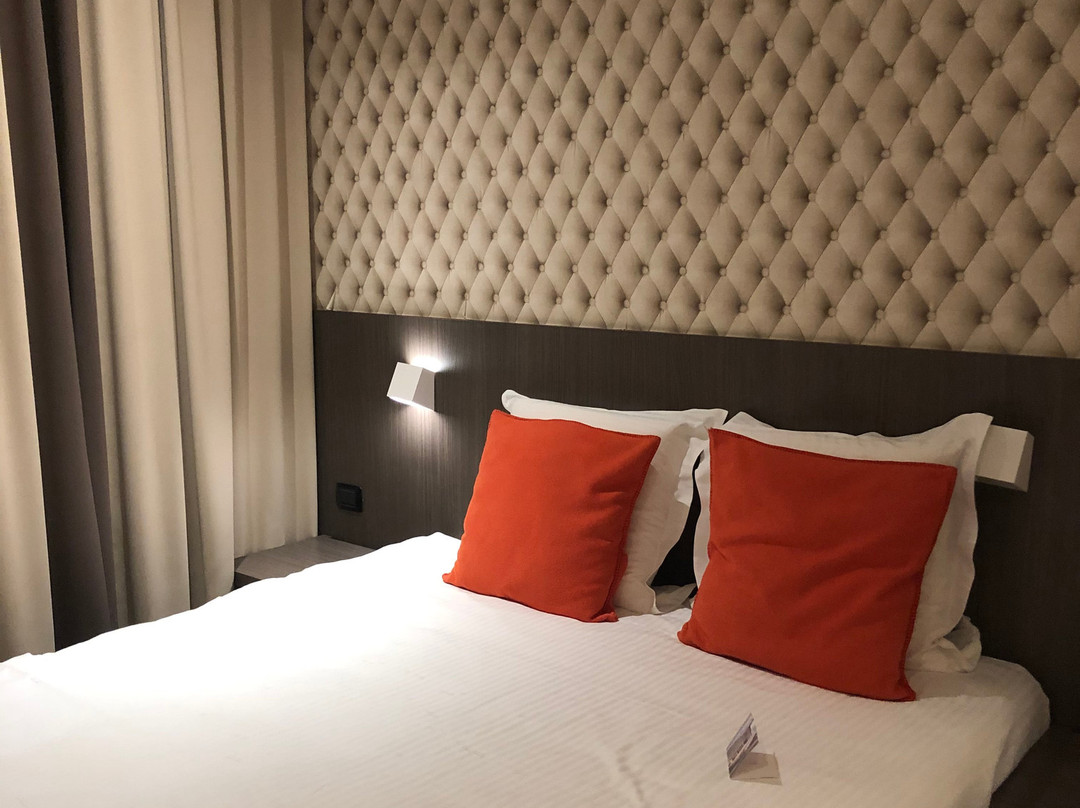 Square Hotel主图