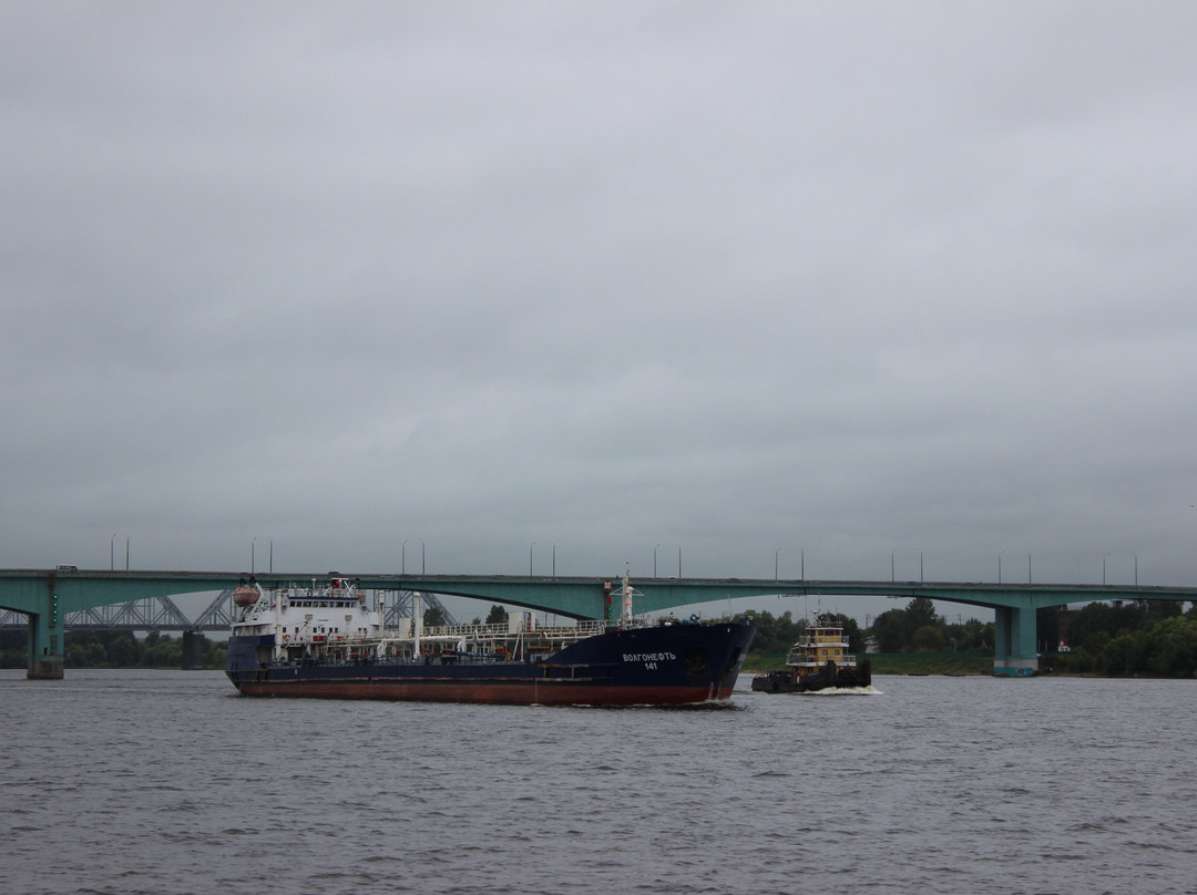 Oktyabrskiy Bridge-雅罗斯拉夫必去景点