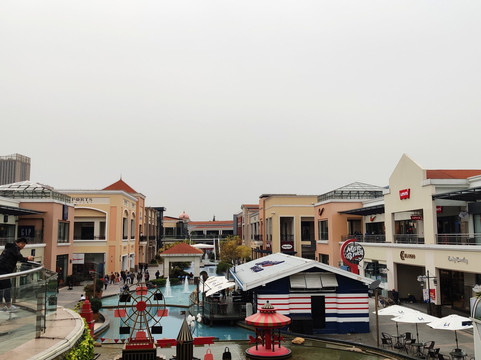 百联奥特莱斯广场-上海市必去景点