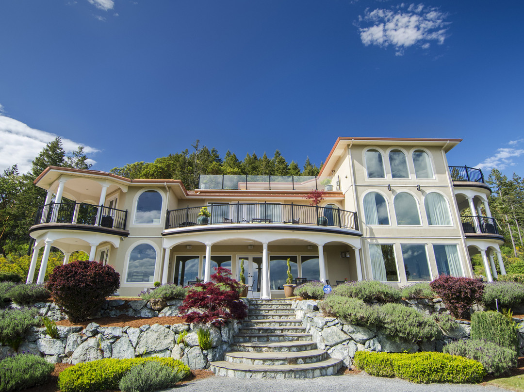 Villa Eyrie Resort主图