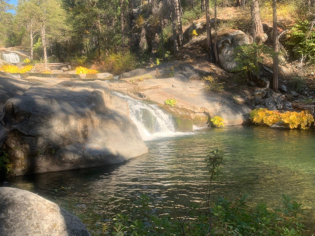 Carlon Falls Trail-格罗夫兰必去景点