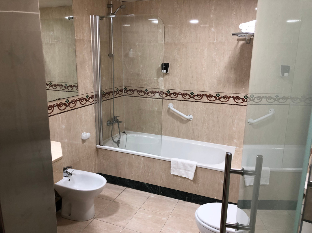 格拉纳达皇冠酒店主图