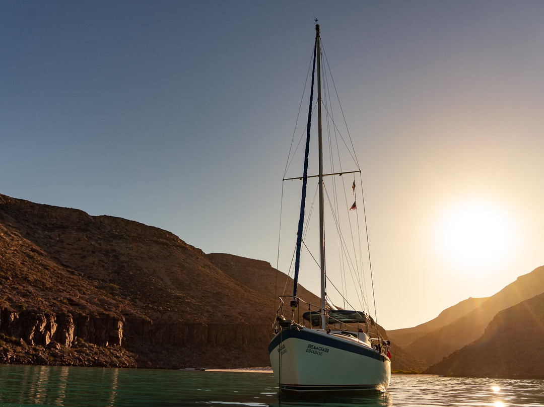 Dream Chaser Charter-拉巴斯必去景点