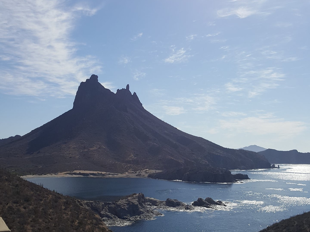 Yates De Renta-圣卡洛斯必去景点