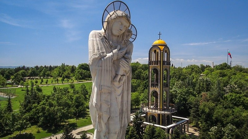 The Blessed Virgin Mary Monument-Haskovo必去景点