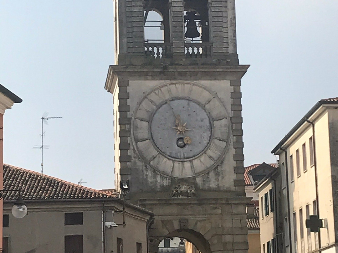 Porta Vecchia o Torre Civica-Este必去景点