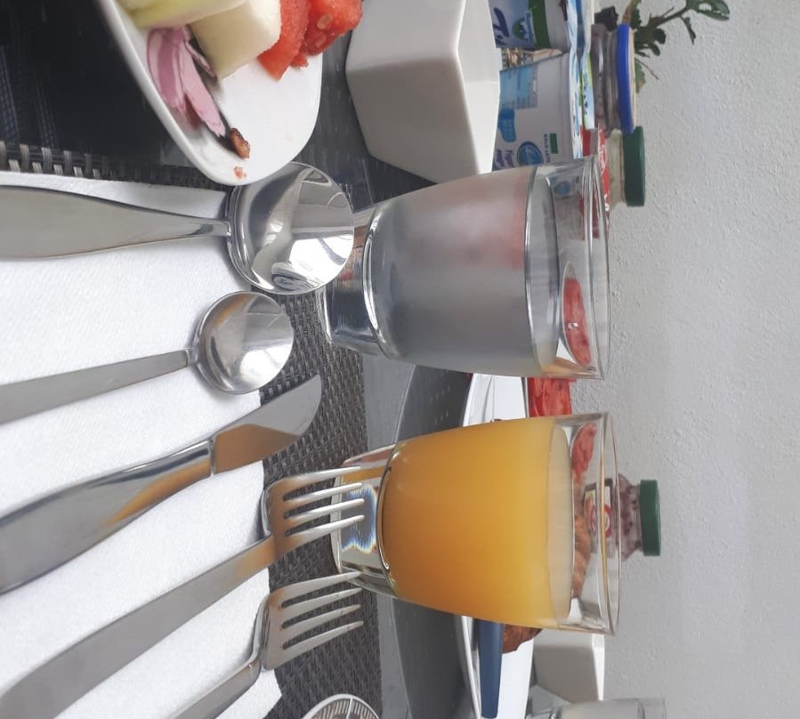 Escape to St Julians主图