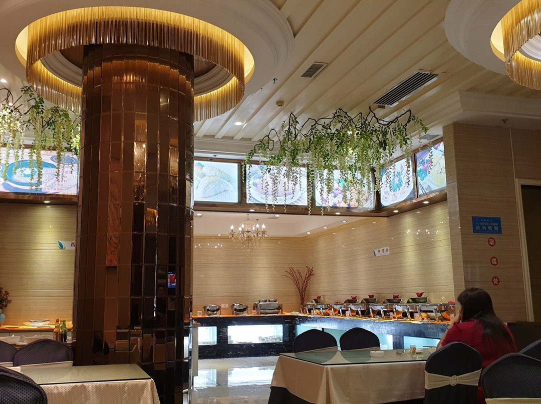 四季春金悦酒店主图