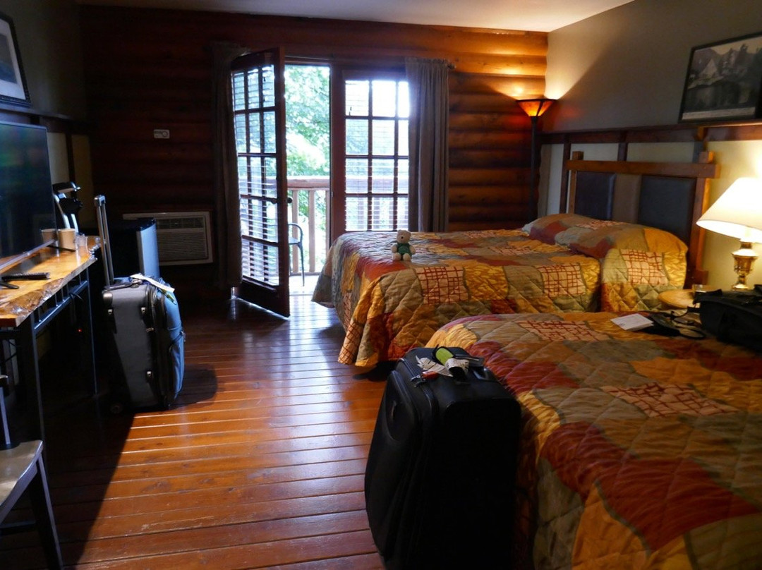 Sumas Mountain Lodge主图