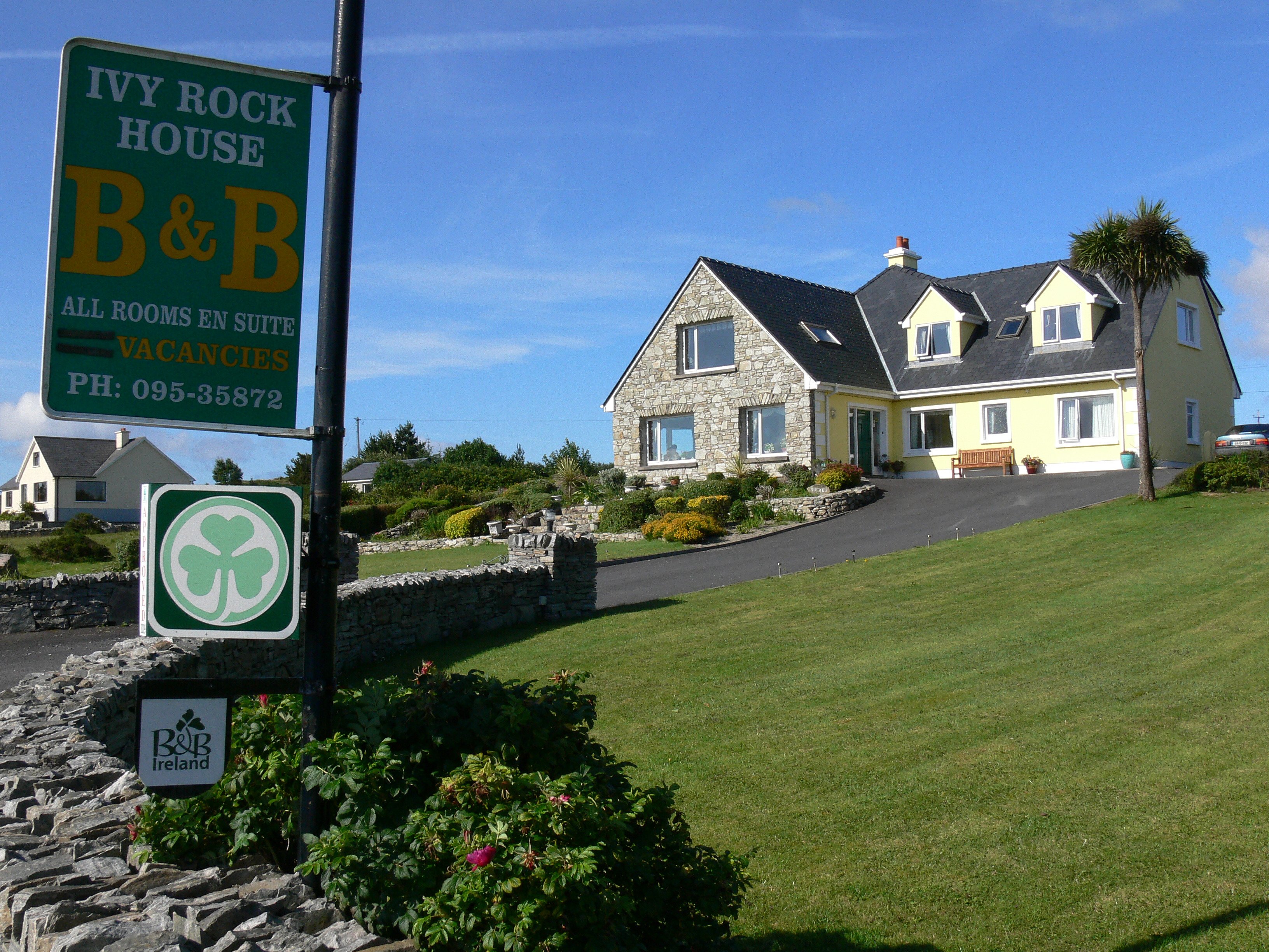 Ivy Rock House B&B-官方