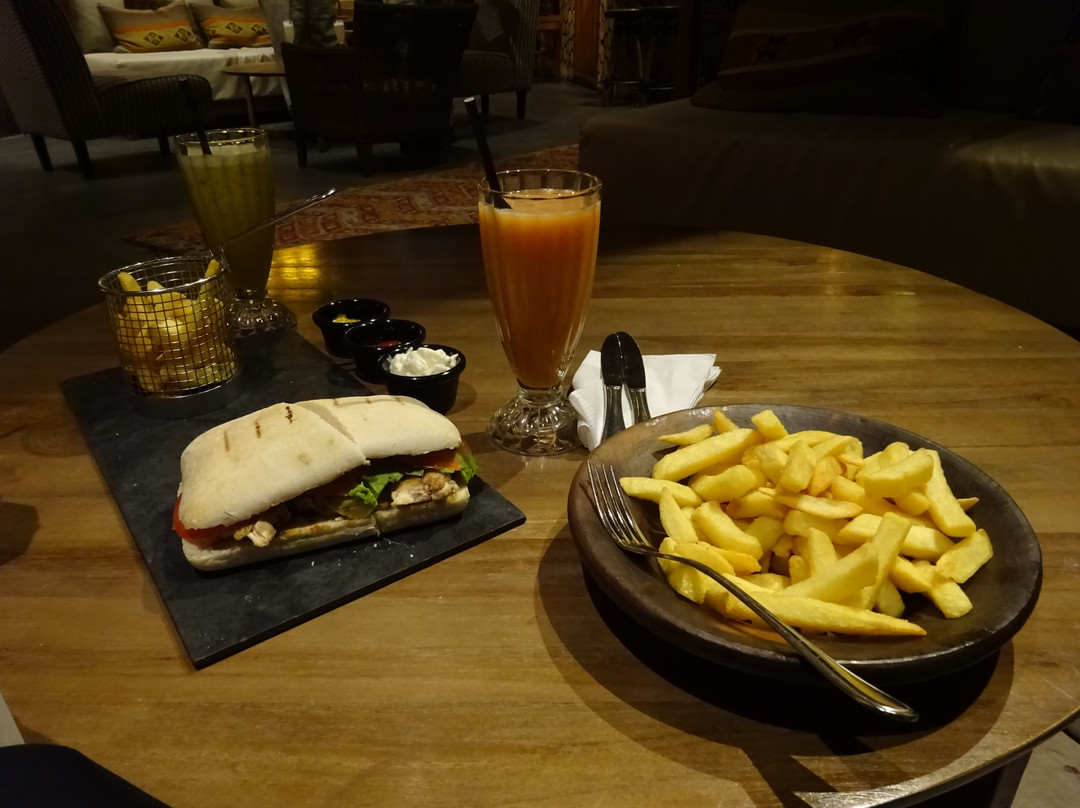 Huilo Huilo Nothofagus Hotel主图