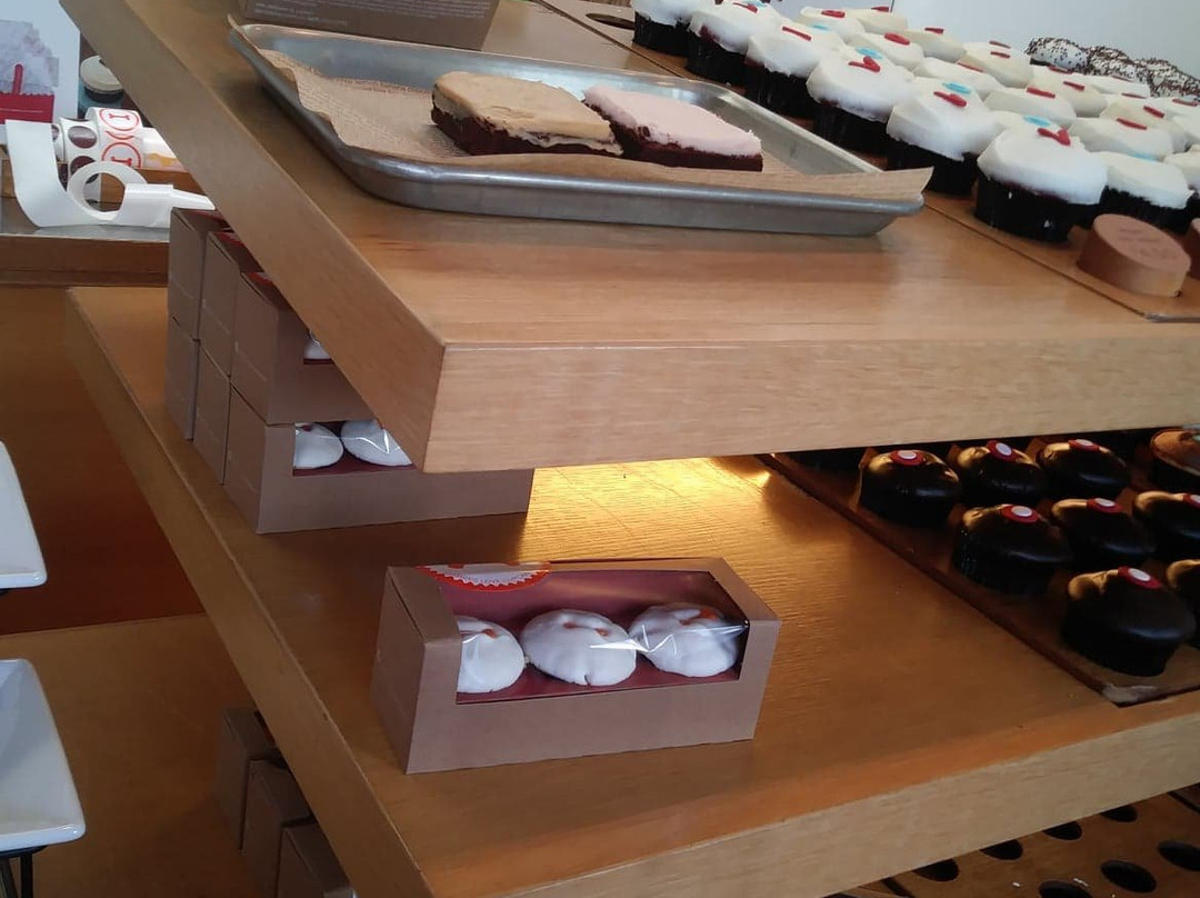 Sprinkles Beverly Hills Cupcakes (比佛利山)餐厅/美食点评 餐厅地址/餐厅电话/餐厅周边信息/餐厅